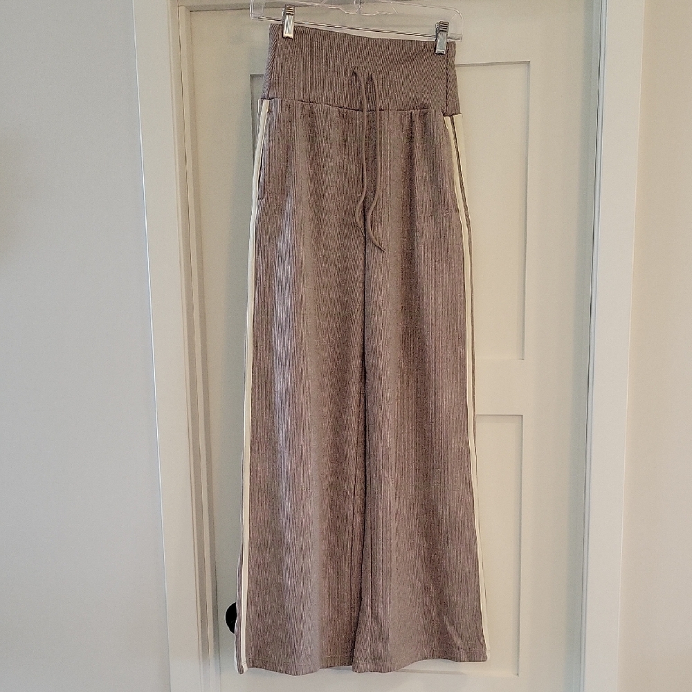 Halara Pants XS NWOT